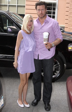 Tori Spelling, Dean McDermott, pictures, picture, photos, photo, pics, pic, images, image, hot, sexy, latest, new, 2011